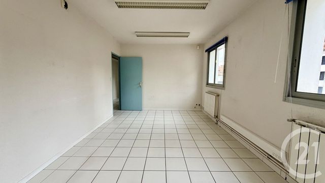 Appartement Local &agrave; vendre - 6 pi&egrave;ces - 169,76 m2 - Gap - 05 - PROVENCE-ALPES-COTE-D-AZUR
