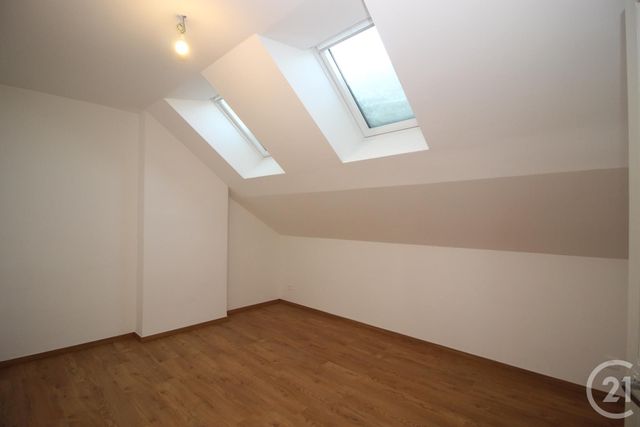 Appartement F3 &agrave; louer - 3 pi&egrave;ces - 46,98 m2 - Gap - 05 - PROVENCE-ALPES-COTE-D-AZUR
