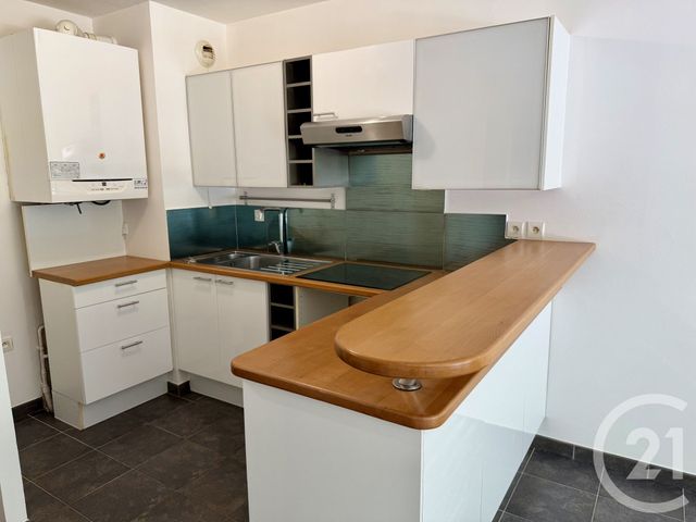 Appartement F2 &agrave; louer - 2 pi&egrave;ces - 40,25 m2 - Gap - 05 - PROVENCE-ALPES-COTE-D-AZUR
