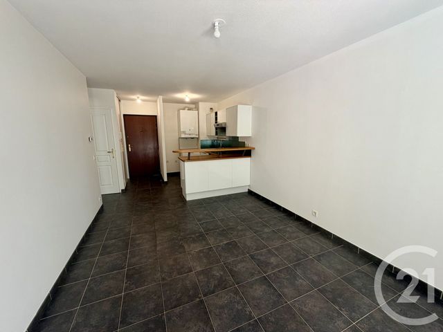Appartement F2 &agrave; louer - 2 pi&egrave;ces - 40,25 m2 - Gap - 05 - PROVENCE-ALPES-COTE-D-AZUR