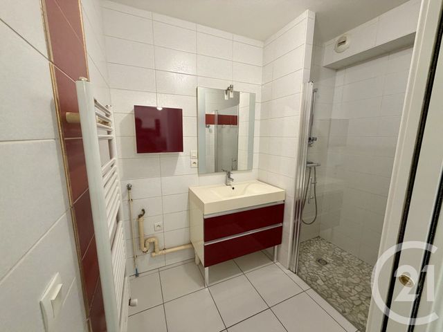 Appartement F2 &agrave; louer - 2 pi&egrave;ces - 40,25 m2 - Gap - 05 - PROVENCE-ALPES-COTE-D-AZUR