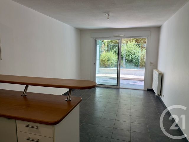 Appartement F2 &agrave; louer - 2 pi&egrave;ces - 40,25 m2 - Gap - 05 - PROVENCE-ALPES-COTE-D-AZUR