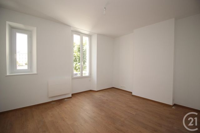 Appartement F3 &agrave; louer - 3 pi&egrave;ces - 61,67 m2 - Gap - 05 - PROVENCE-ALPES-COTE-D-AZUR