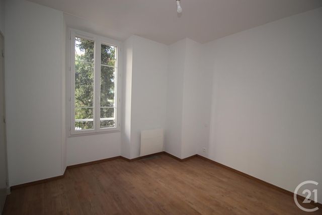 Appartement F3 &agrave; louer - 3 pi&egrave;ces - 61,67 m2 - Gap - 05 - PROVENCE-ALPES-COTE-D-AZUR