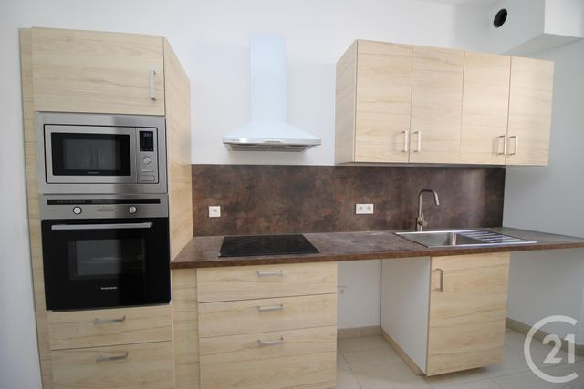 Appartement F3 &agrave; louer - 3 pi&egrave;ces - 61,67 m2 - Gap - 05 - PROVENCE-ALPES-COTE-D-AZUR