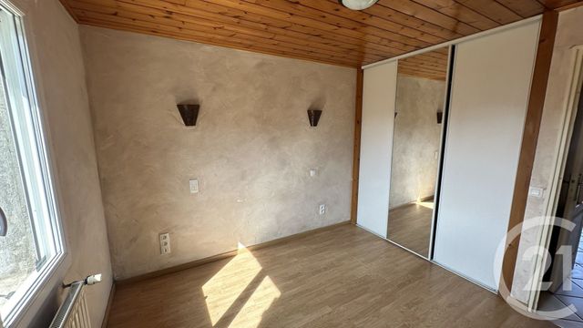 Appartement F5 &agrave; louer - 5 pi&egrave;ces - 78,77 m2 - Chabottes - 05 - PROVENCE-ALPES-COTE-D-AZUR