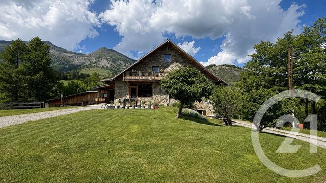 Maison &agrave; vendre - 12 pi&egrave;ces - 315,81 m2 - St Jean St Nicolas - 05 - PROVENCE-ALPES-COTE-D-AZUR