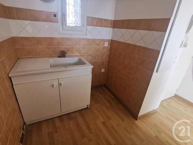 Appartement T2 &agrave; louer - 2 pi&egrave;ces - 28,32 m2 - St Bonnet En Champsaur - 05 - PROVENCE-ALPES-COTE-D-AZUR