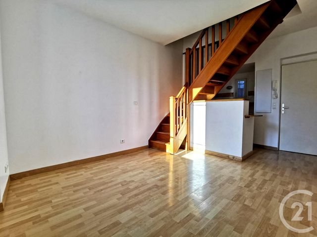 Appartement T2 &agrave; louer - 2 pi&egrave;ces - 28,32 m2 - St Bonnet En Champsaur - 05 - PROVENCE-ALPES-COTE-D-AZUR