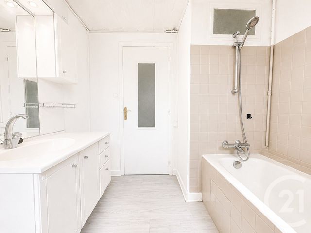 Appartement T4 &agrave; vendre - 4 pi&egrave;ces - 86,06 m2 - St Jean St Nicolas - 05 - PROVENCE-ALPES-COTE-D-AZUR