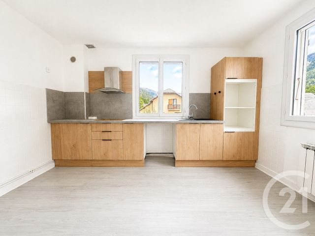 Appartement T4 &agrave; vendre - 4 pi&egrave;ces - 86,06 m2 - St Jean St Nicolas - 05 - PROVENCE-ALPES-COTE-D-AZUR