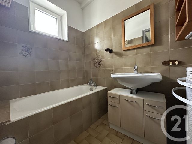 Maison &agrave; louer - 6 pi&egrave;ces - 121,43 m2 - St Laurent Du Cros - 05 - PROVENCE-ALPES-COTE-D-AZUR
