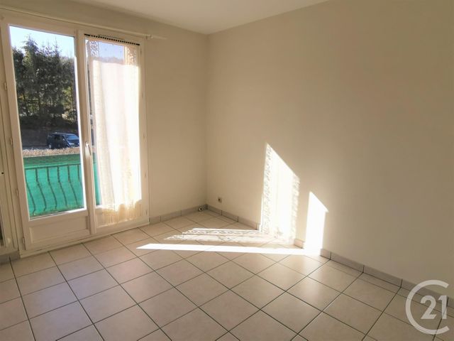 Appartement T4 &agrave; louer - 4 pi&egrave;ces - 64,68 m2 - St Laurent Du Cros - 05 - PROVENCE-ALPES-COTE-D-AZUR