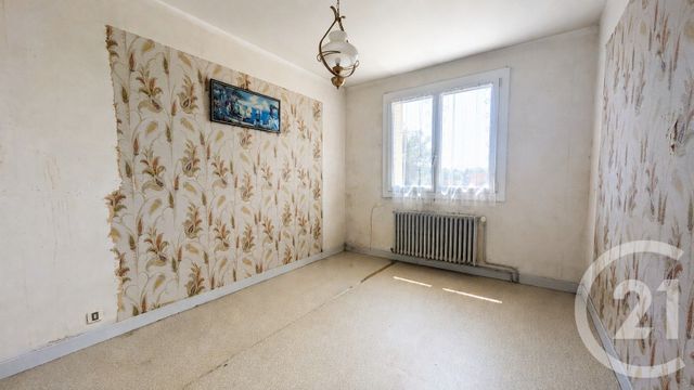 Appartement T4 &agrave; vendre - 4 pi&egrave;ces - 74,22 m2 - St Bonnet En Champsaur - 05 - PROVENCE-ALPES-COTE-D-AZUR