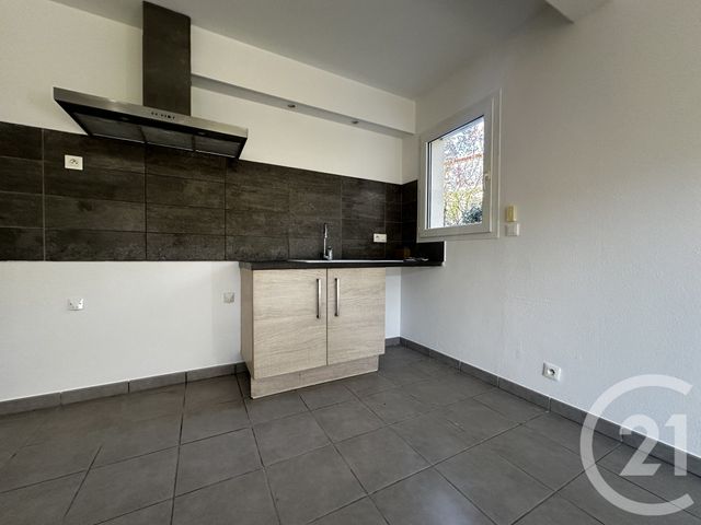 Appartement T3 &agrave; louer - 3 pi&egrave;ces - 58,30 m2 - St Bonnet En Champsaur - 05 - PROVENCE-ALPES-COTE-D-AZUR