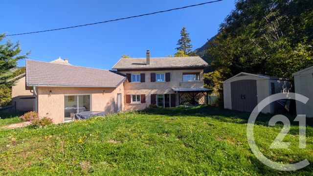 Maison &agrave; vendre - 8 pi&egrave;ces - 148,09 m2 - St Jean St Nicolas - 05 - PROVENCE-ALPES-COTE-D-AZUR