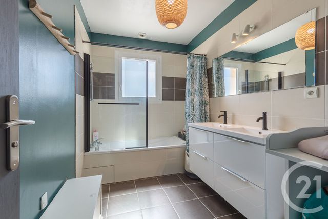 Maison à vendre - 8 pièces - 157 m2 - Fargues St Hilaire - 33 - AQUITAINE