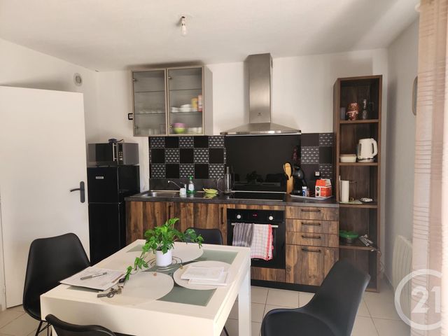Appartement F3 &agrave; louer - 3 pi&egrave;ces - 58,73 m2 - Targon - 33 - AQUITAINE