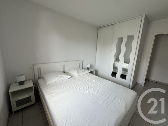 Appartement F2 &agrave; louer - 2 pi&egrave;ces - 41,72 m2 - St Quentin De Baron - 33 - AQUITAINE