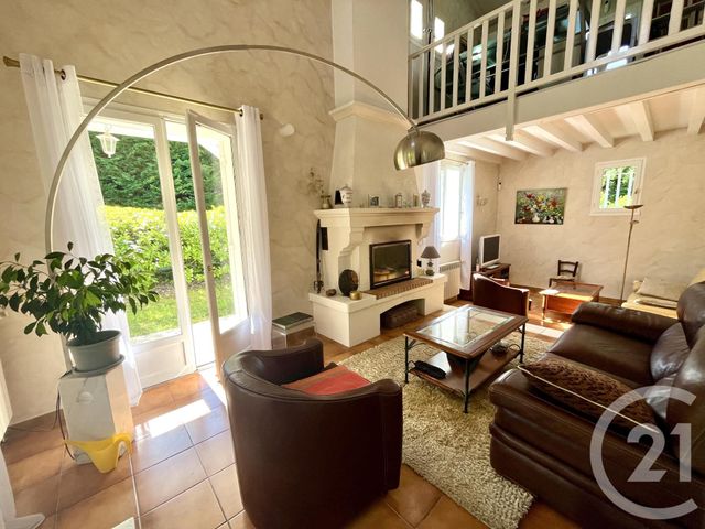 Maison à vendre - 6 pièces - 142 m2 - Creon - 33 - AQUITAINE