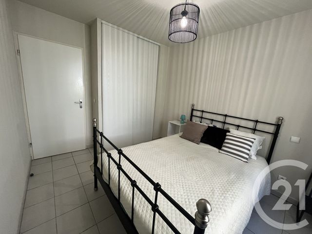 Appartement T2 &agrave; louer - 2 pi&egrave;ces - 32,19 m2 - St Quentin De Baron - 33 - AQUITAINE