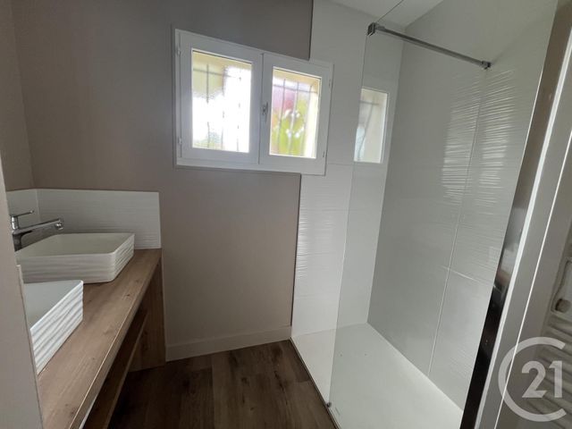 Maison &agrave; louer - 3 pi&egrave;ces - 77,21 m2 - Tresses - 33 - AQUITAINE