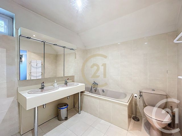 Maison à vendre - 8 pièces - 125,39 m2 - Marolles En Brie - 94 - ILE-DE-FRANCE