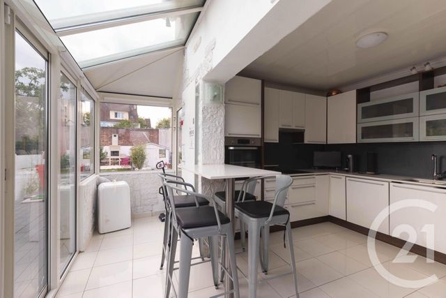 Maison à vendre - 6 pièces - 121 m2 - Villecresnes - 94 - ILE-DE-FRANCE