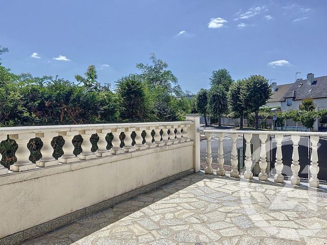 Maison à vendre - 7 pièces - 110 m2 - Brie Comte Robert - 77 - ILE-DE-FRANCE