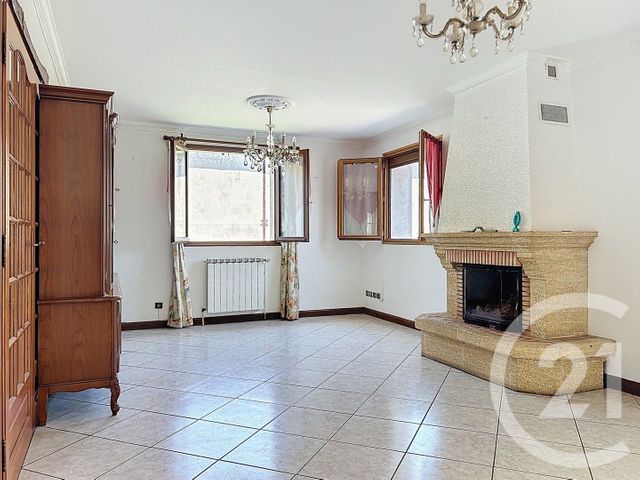 Maison à vendre - 7 pièces - 110 m2 - Brie Comte Robert - 77 - ILE-DE-FRANCE