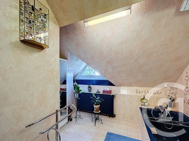 Maison à vendre - 8 pièces - 130,60 m2 - Villecresnes - 94 - ILE-DE-FRANCE