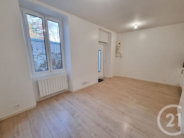 Appartement F2 &agrave; louer - 2 pi&egrave;ces - 28,50 m2 - Santeny - 94 - ILE-DE-FRANCE