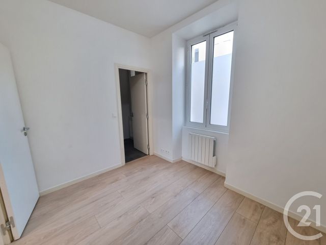 Appartement F2 &agrave; louer - 2 pi&egrave;ces - 28,50 m2 - Santeny - 94 - ILE-DE-FRANCE