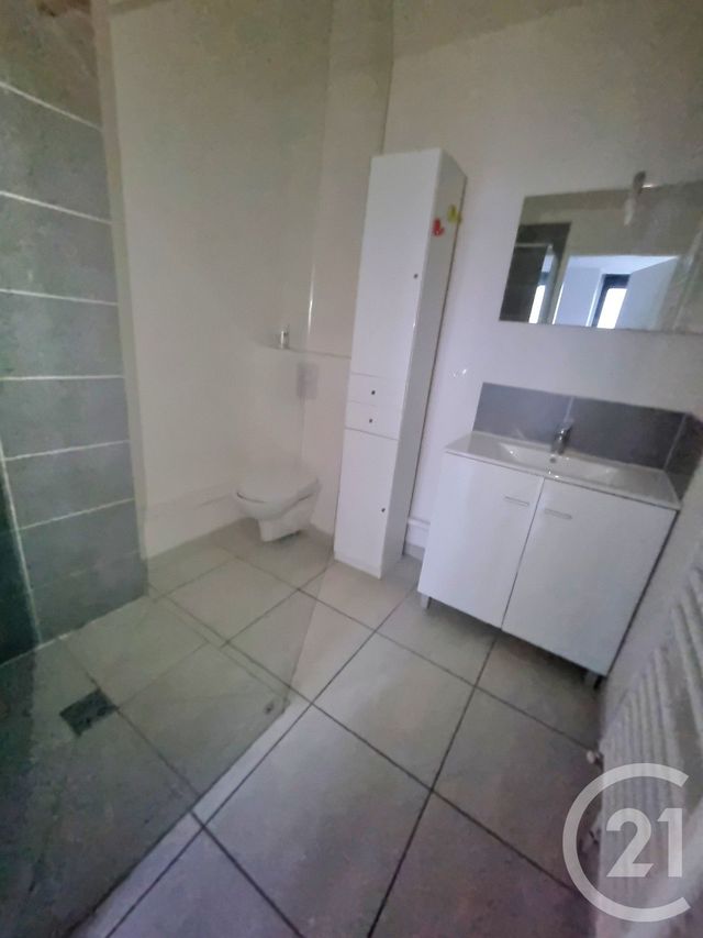 Appartement &agrave; louer - 2 pi&egrave;ces - 25,75 m2 - Ste Genevieve Des Bois - 91 - ILE-DE-FRANCE