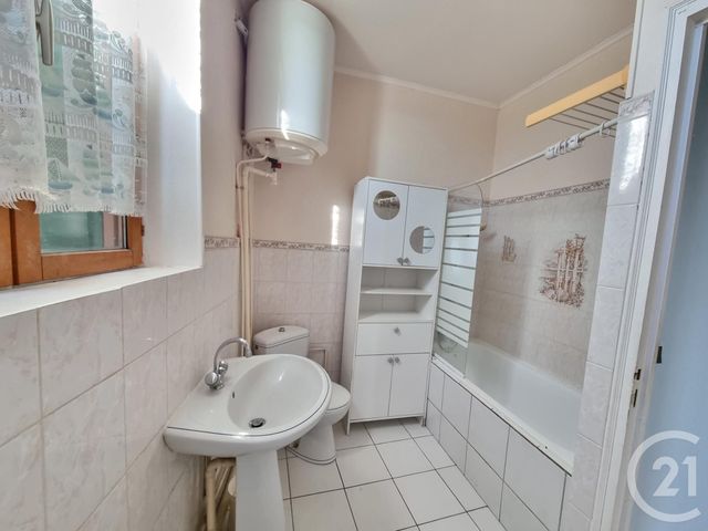 Appartement Studio &agrave; louer - 1 pi&egrave;ce - 28,03 m2 - Le Mee Sur Seine - 77 - ILE-DE-FRANCE