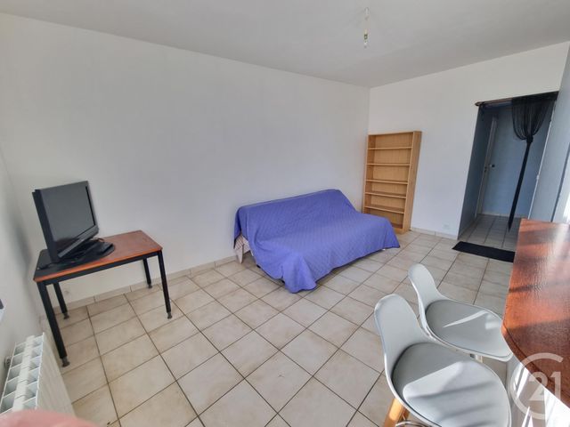 Appartement Studio &agrave; louer - 1 pi&egrave;ce - 28,03 m2 - Le Mee Sur Seine - 77 - ILE-DE-FRANCE