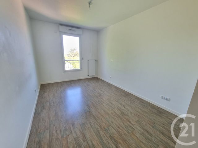 Appartement F3 &agrave; louer - 3 pi&egrave;ces - 62,40 m2 - Villecresnes - 94 - ILE-DE-FRANCE