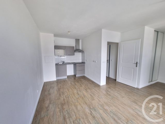 Appartement Studio &agrave; louer - 1 pi&egrave;ce - 31,12 m2 - Villecresnes - 94 - ILE-DE-FRANCE