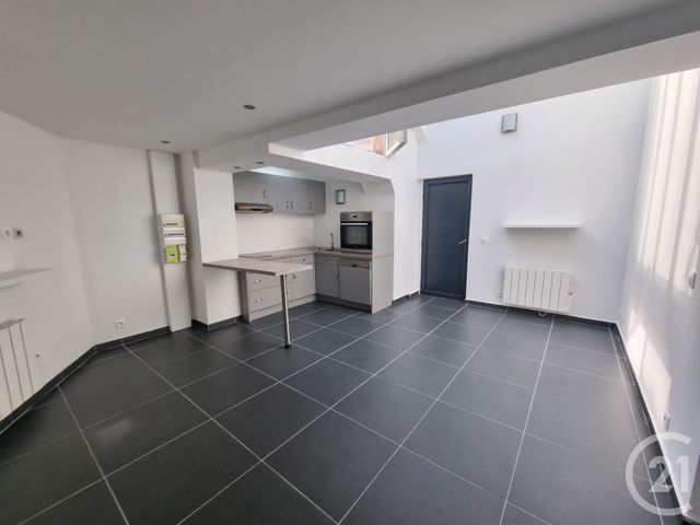 Appartement Duplex &agrave; louer - 2 pi&egrave;ces - 40,56 m2 - Mandres Les Roses - 94 - ILE-DE-FRANCE