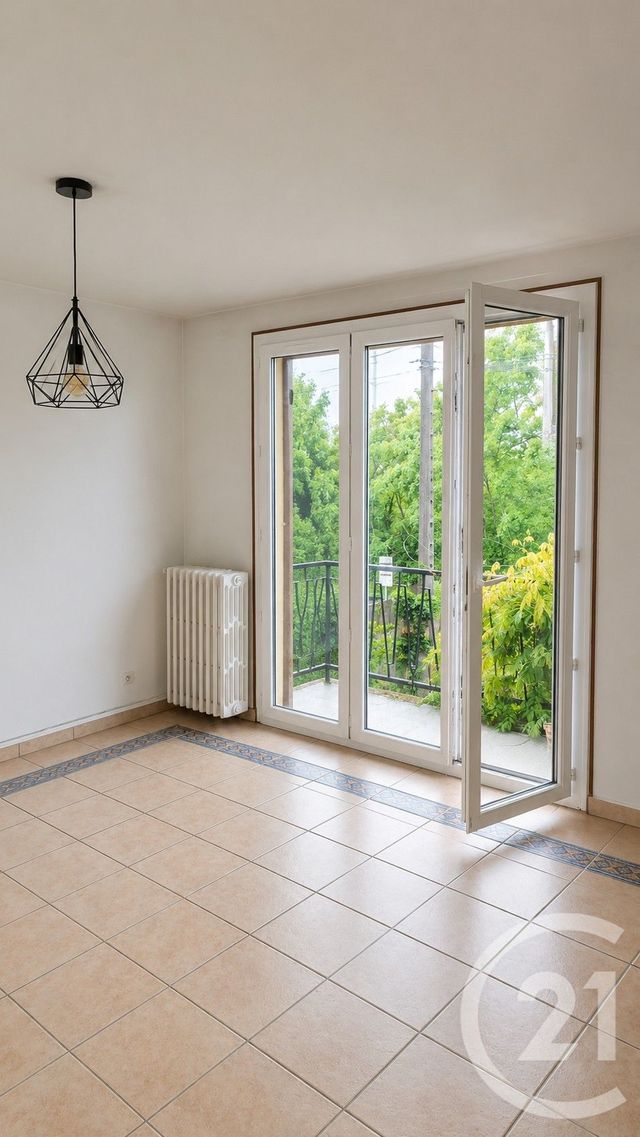 Maison &agrave; louer - 4 pi&egrave;ces - 101,71 m2 - Boissy St Leger - 94 - ILE-DE-FRANCE