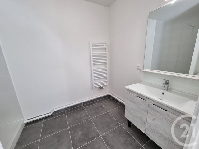 Appartement Studio &agrave; louer - 1 pi&egrave;ce - 27,46 m2 - Villecresnes - 94 - ILE-DE-FRANCE