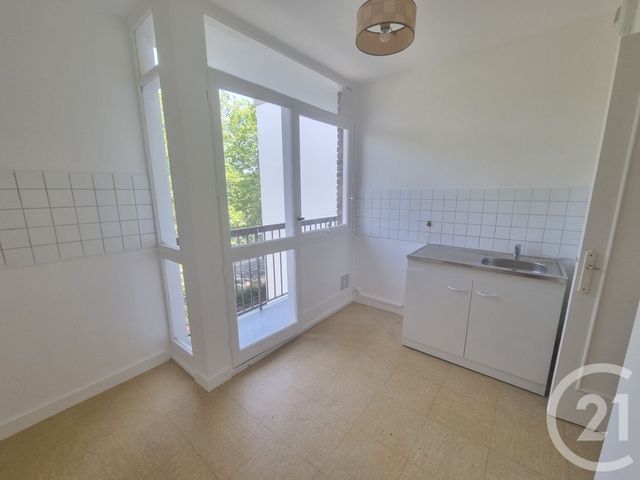 Appartement F3 &agrave; louer - 3 pi&egrave;ces - 57,49 m2 - Boussy St Antoine - 91 - ILE-DE-FRANCE