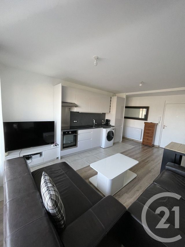 Appartement F3 à vendre - 3 pièces - 57 m2 - Pontault Combault - 77 - ILE-DE-FRANCE