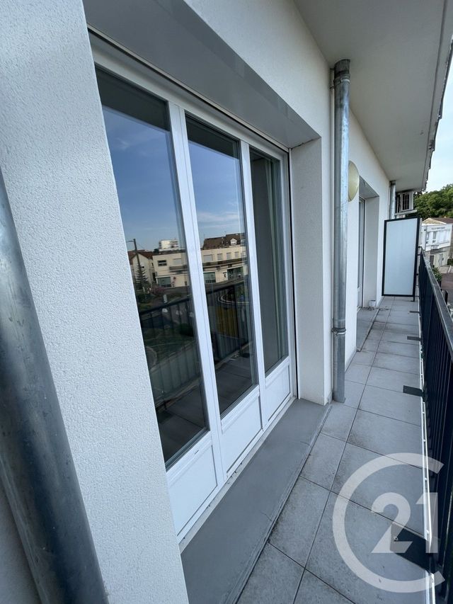 Appartement F3 à vendre - 3 pièces - 57 m2 - Pontault Combault - 77 - ILE-DE-FRANCE