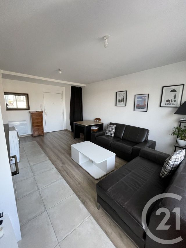 Appartement F3 à vendre - 3 pièces - 57 m2 - Pontault Combault - 77 - ILE-DE-FRANCE