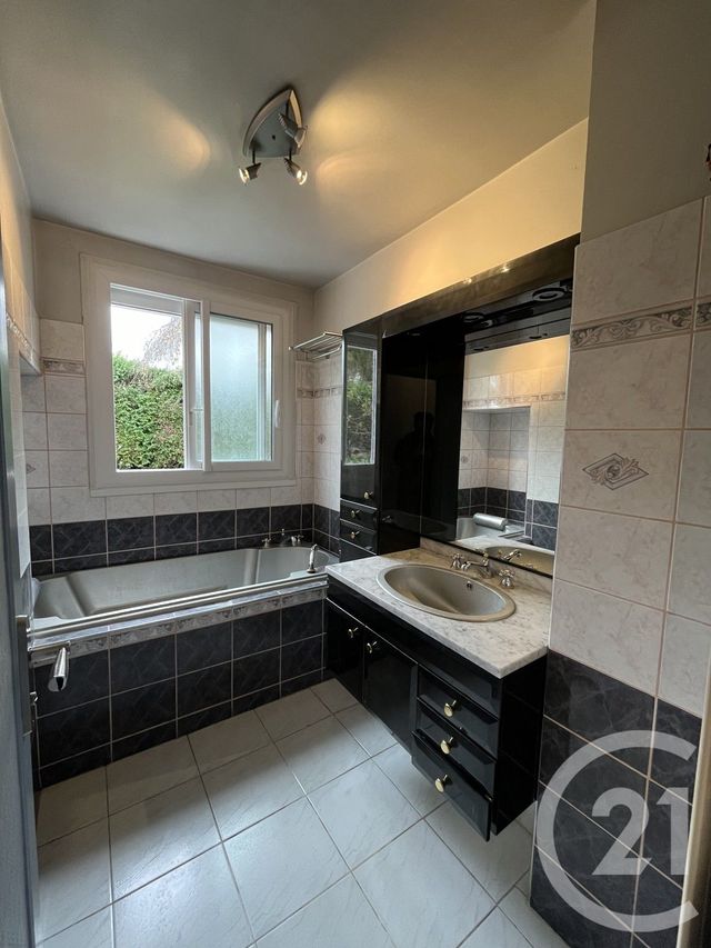 Maison &agrave; vendre - 7 pi&egrave;ces - 162 m2 - Ozoir La Ferriere - 77 - ILE-DE-FRANCE