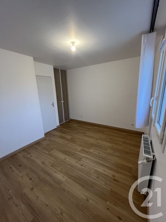 Maison &agrave; louer - 5 pi&egrave;ces - 97 m2 - Pontault Combault - 77 - ILE-DE-FRANCE