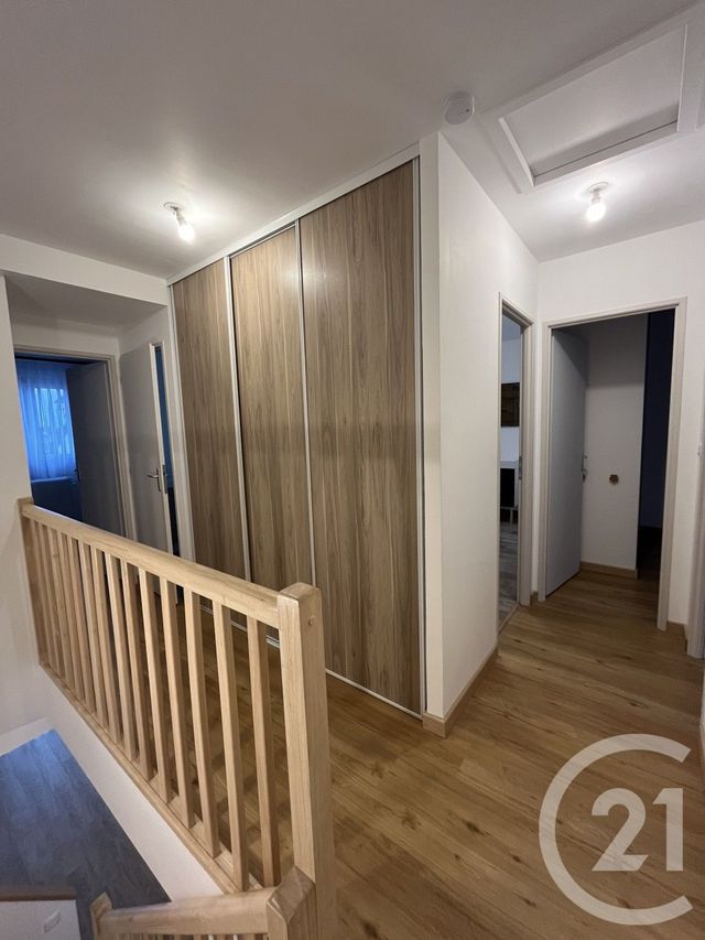 Maison &agrave; louer - 5 pi&egrave;ces - 97 m2 - Pontault Combault - 77 - ILE-DE-FRANCE