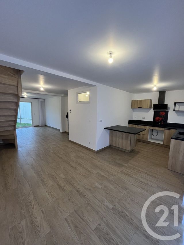 Maison &agrave; louer - 5 pi&egrave;ces - 97 m2 - Pontault Combault - 77 - ILE-DE-FRANCE