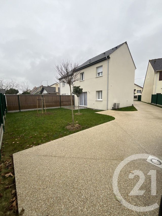 Maison &agrave; louer - 5 pi&egrave;ces - 97 m2 - Pontault Combault - 77 - ILE-DE-FRANCE